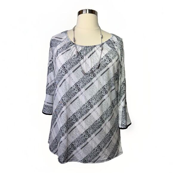 Adele And May Tops - Adele & May Tunic Top Women’s Size 3X Black, Gray, White Plaid Print